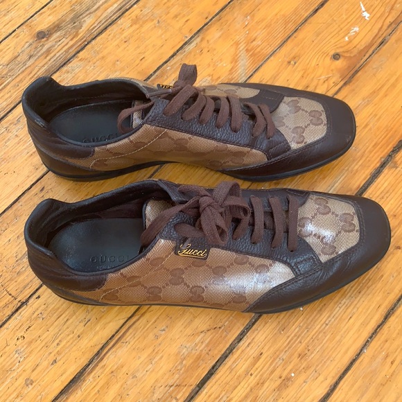 Shoes - Picture 2 of 4